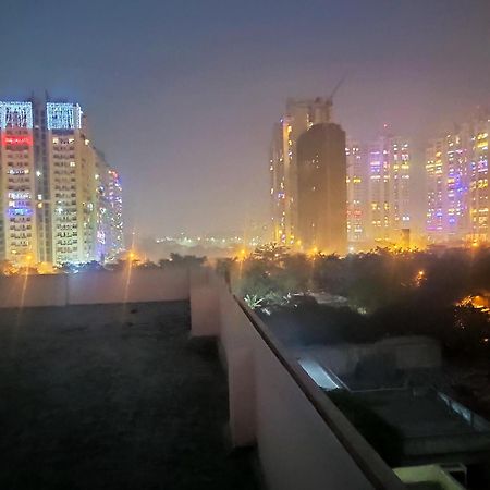 Aparthotel Yog Bhawan Greater Noida Esterno foto