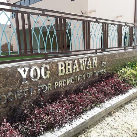 Aparthotel Yog Bhawan Greater Noida Esterno foto