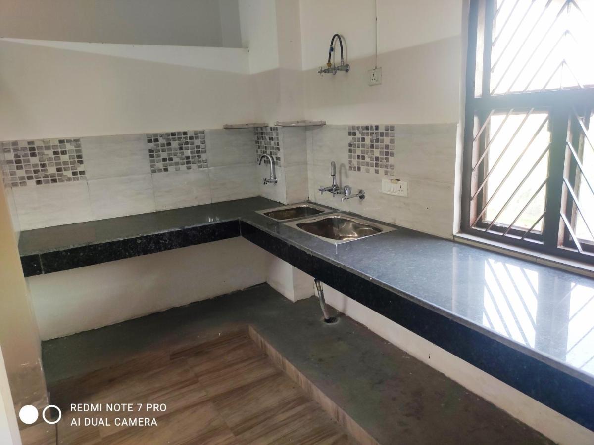 Aparthotel Yog Bhawan Greater Noida Esterno foto