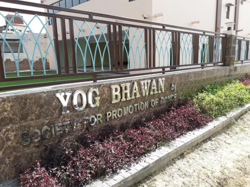 Aparthotel Yog Bhawan Greater Noida Esterno foto