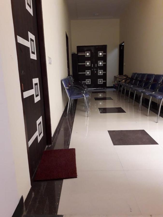 Aparthotel Yog Bhawan Greater Noida Esterno foto