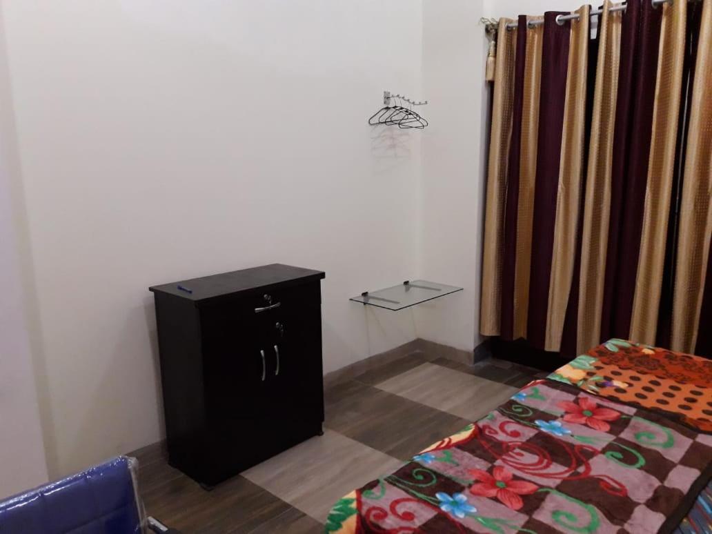 Aparthotel Yog Bhawan Greater Noida Esterno foto